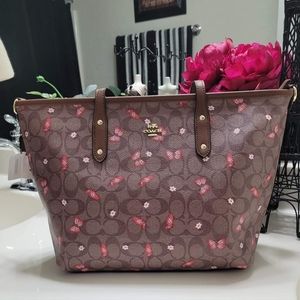 Coach Tote